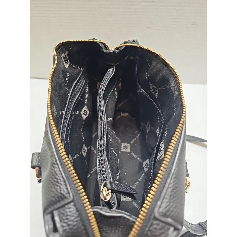 ANNE KLEIN  HANDLE SATCHEL HANDBAG